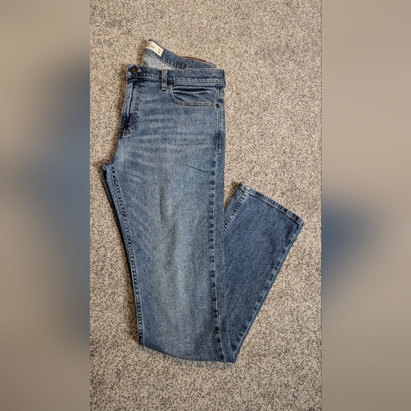 Hollister Other - Men's Hollister Slim Straight Epic Flex Jeans. Light Wash. Size is W34 L…